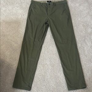Banana republic men slim core temp dress pants 33x34 desert green